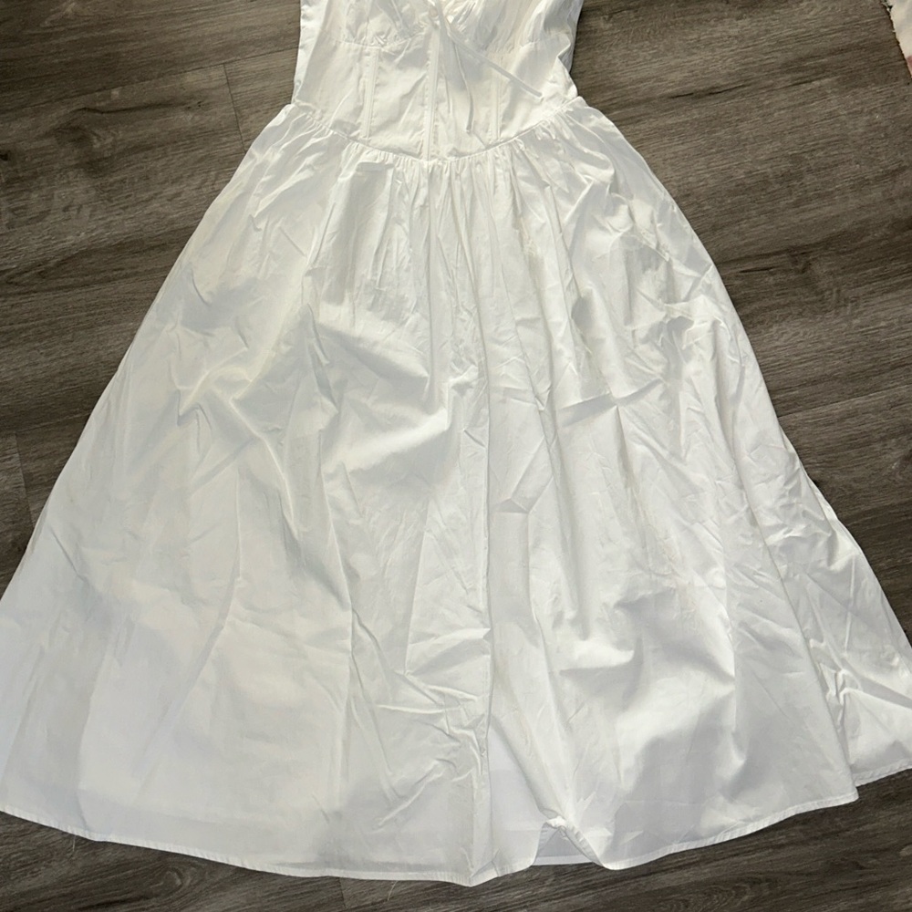 Moon River V Neck Corset Midi Dress - Picture 10 of 16